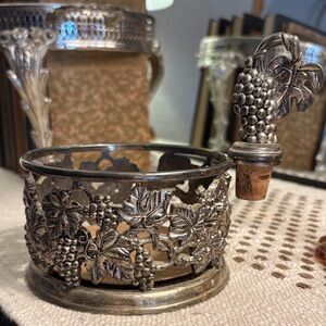 Godinger Silver Art Wine Bottle Coaster with cork